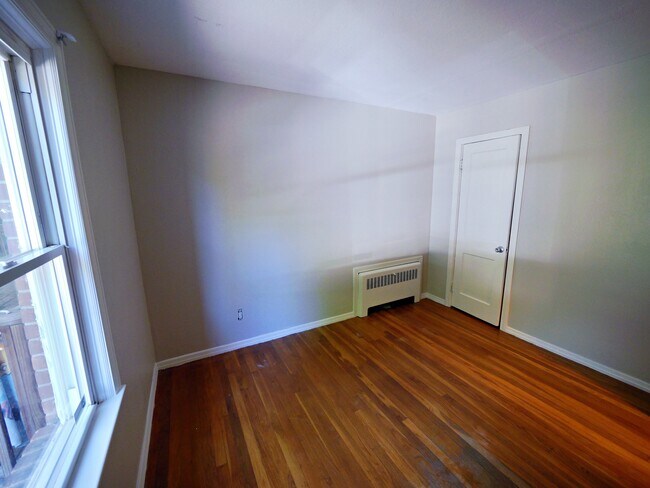 Foto del edificio - 1026 Springfield St