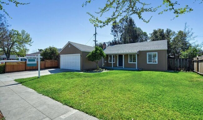 Foto del edificio - 2224 Newhall St
