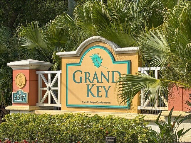 Foto del edificio - 4207 S Dale Mabry Hwy