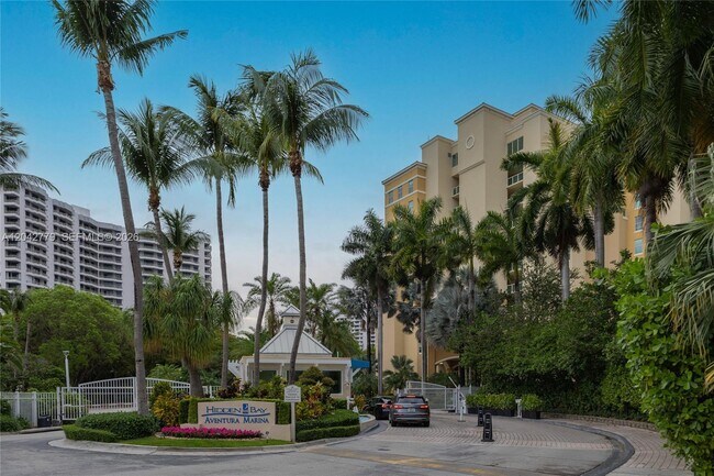 Foto del edificio - 3330 NE 190th St
