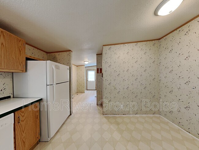 Building Photo - 418 E 51st St