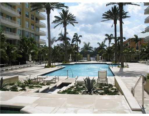 Building Photo - 625 Casa Loma Blvd