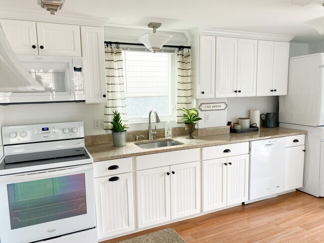 Foto del edificio - 48 Milesfield Ave