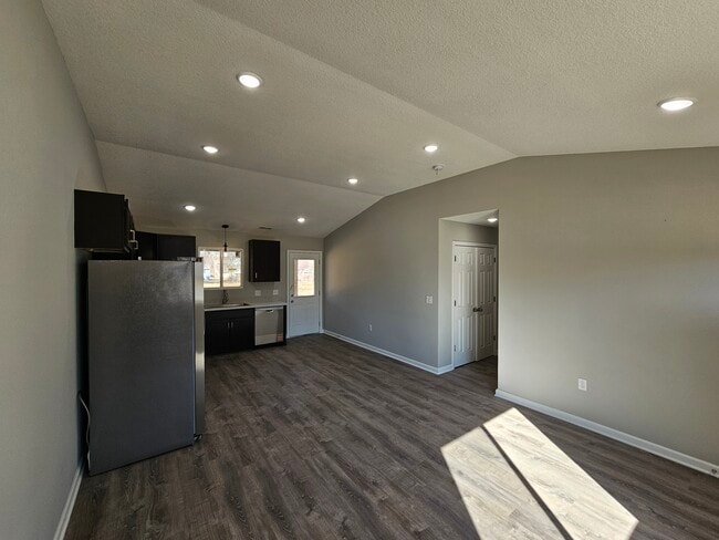 Living Room/Kitchen - 626 Prospect St
