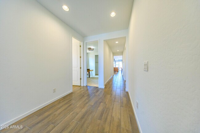 Foto del edificio - 40005 W Elm Dr