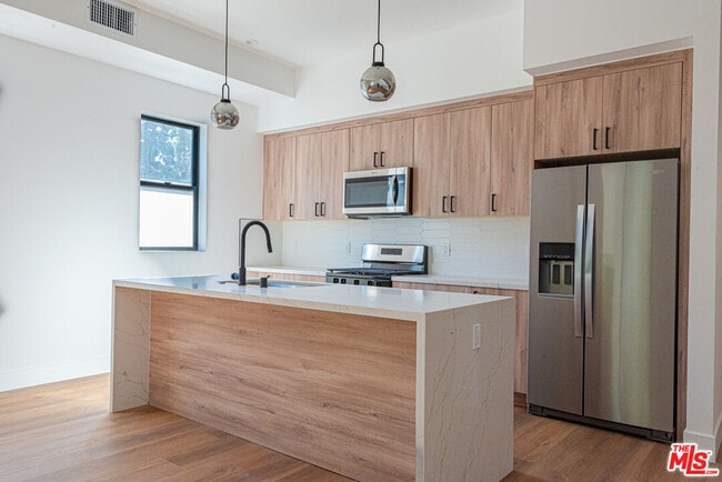 Foto del edificio - 10847 Morrison St