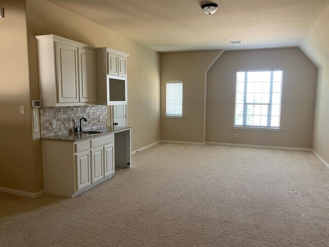 Foto del edificio - 721 Moss Glen Dr