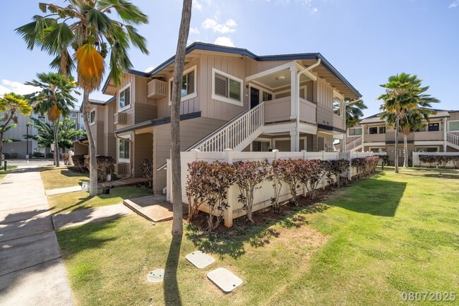 Building Photo - $2200 / 1br - 500ft2 - 1br/1ba/2pkg Townho...