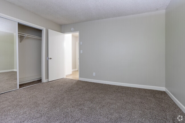 1HAB, 1BA - 875 ft² - Malibu Apartments