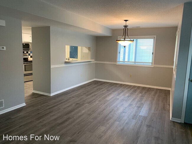 Building Photo - 3 br, 2.5 bath House - 15826 Griffon Path