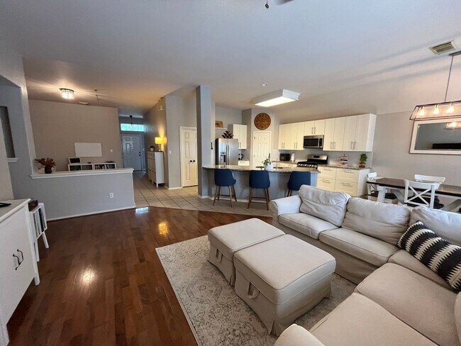 Building Photo - 4319 S Summercrest Loop