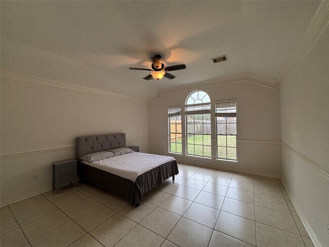 Building Photo - 1814 Senca Springs Ct