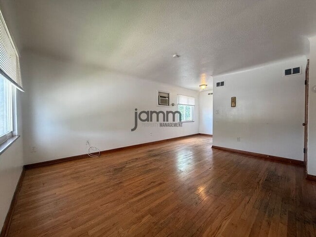 Building Photo - 4201 Rocky River Dr