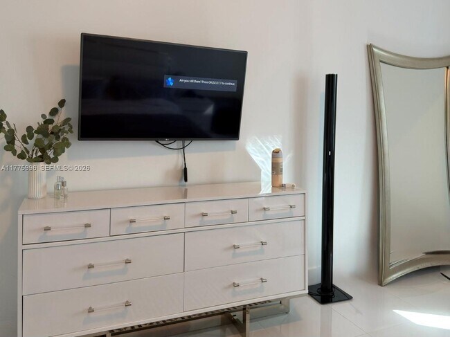 Foto del edificio - 2301 Collins Ave