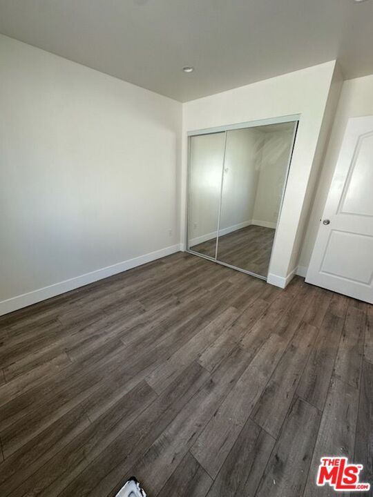 Foto del edificio - 7854 Ledge Ave