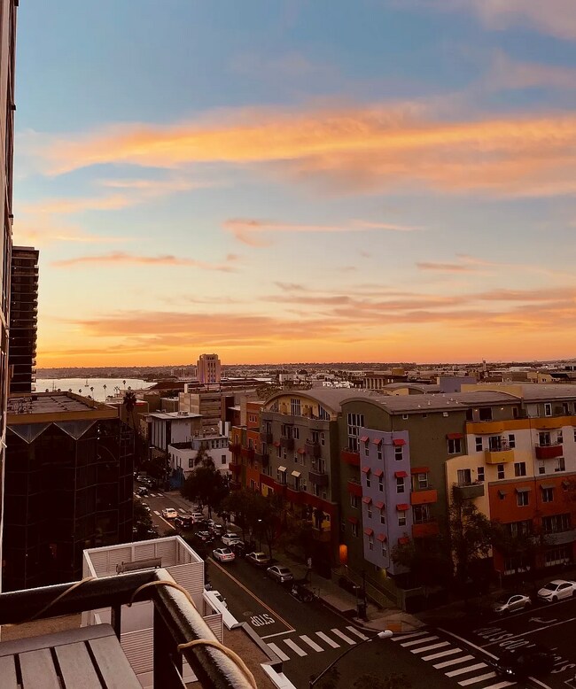 Foto del edificio - 425 W Beech St