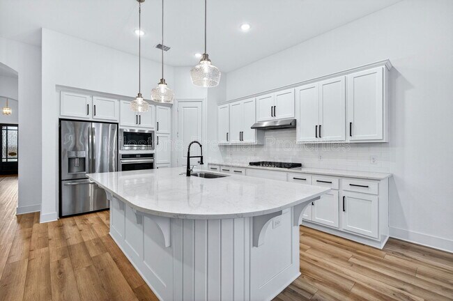 Building Photo - 4204 Savannah Ct