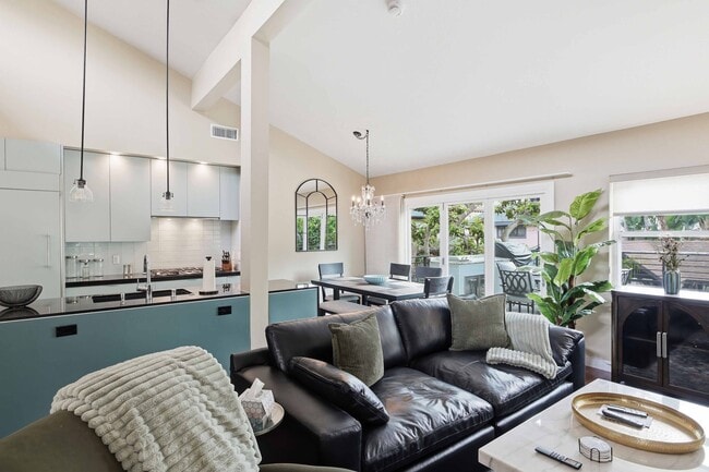 Building Photo - 1918 Marshallfield Ln