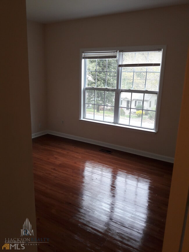 Foto del edificio - 2274 Tiger Flowers Dr NW