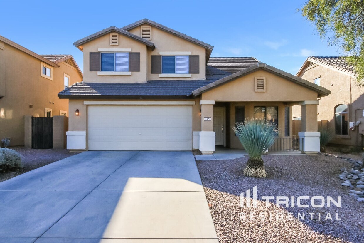 Foto principal - 135 W Dexter Way