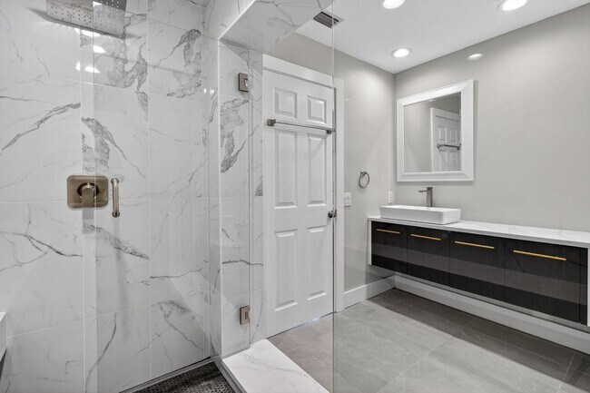 Foto del edificio - 624 Southwind Cir