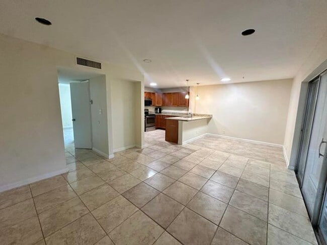 Building Photo - 5614 Blueberry Ct