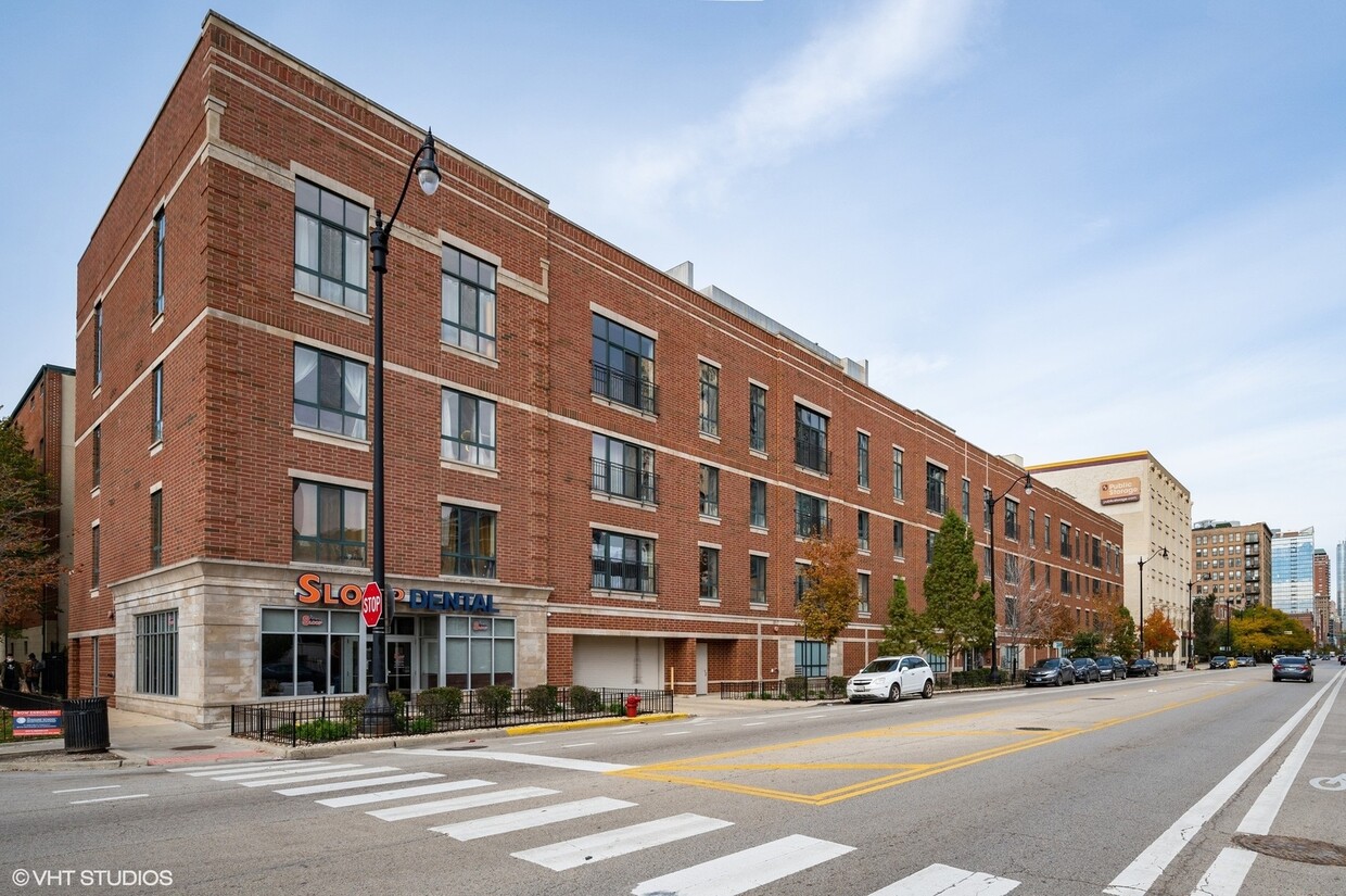 Foto principal - 1440 S Wabash Ave