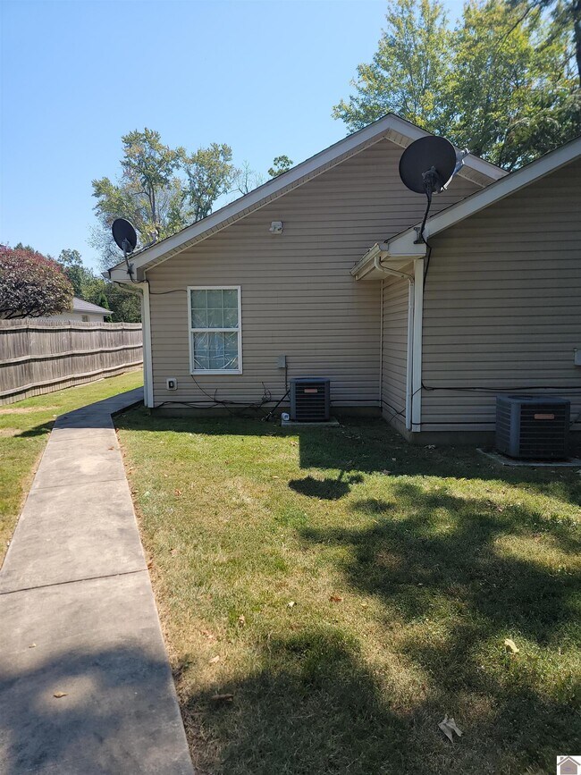 Foto del edificio - 2627 Fairmont St