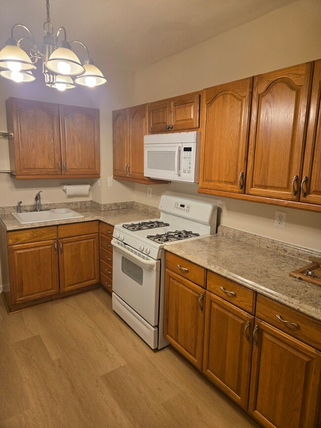 Foto del edificio - 842 Washington Blvd