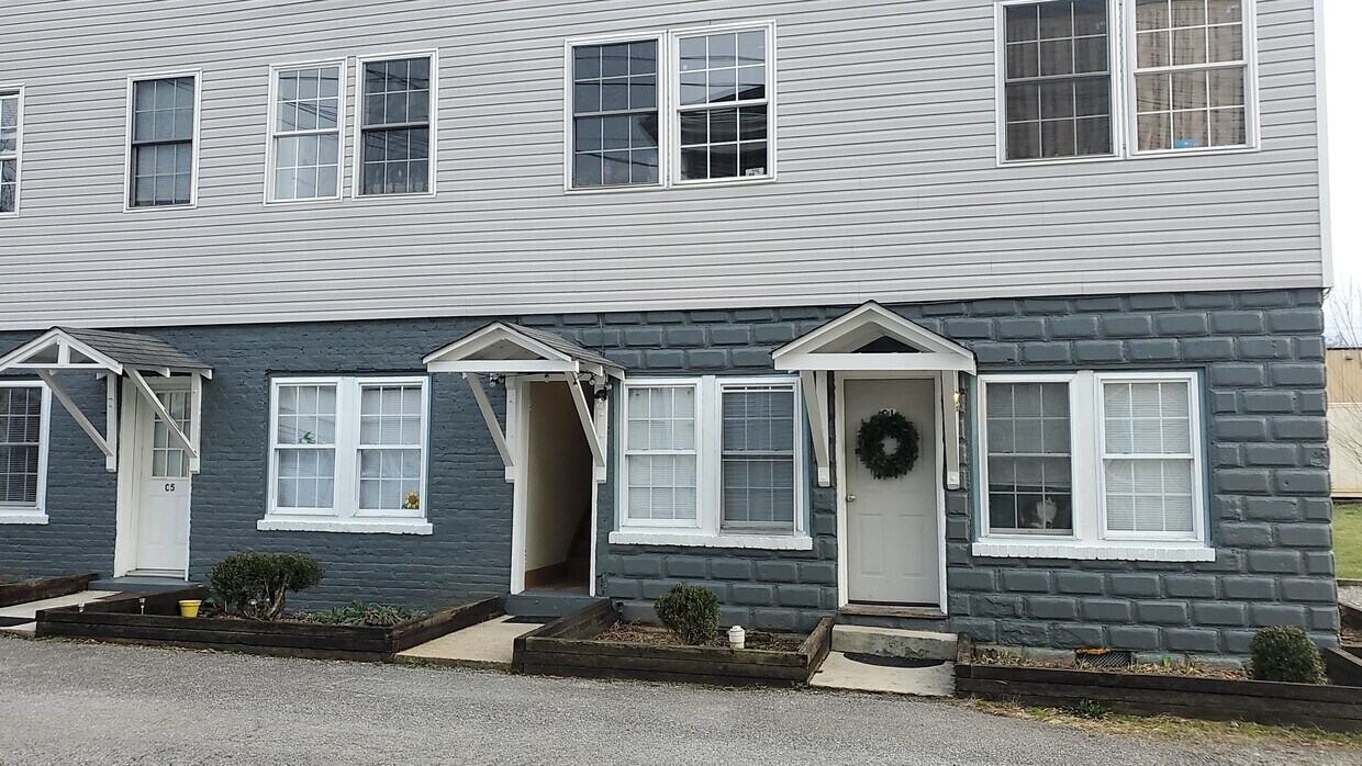 436 E Main St Unit 5, Abingdon, VA 24210 Apartments in Abingdon, VA