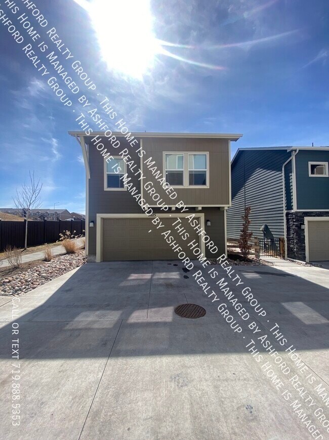 Building Photo - 2025 Paddy Grove