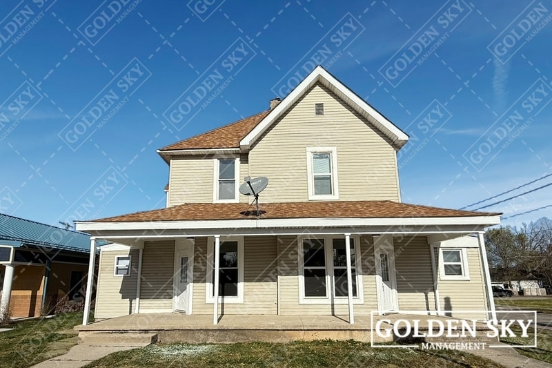 Primary Photo - 1224 E Main St