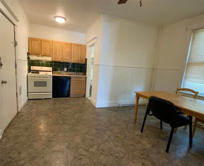Foto del edificio - 174 W 19th St