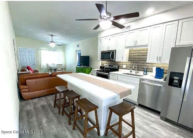 Foto del edificio - 2134 Pineapple Ave