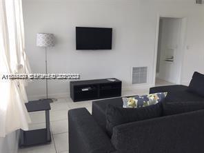 Foto del edificio - 250 S Shore Dr