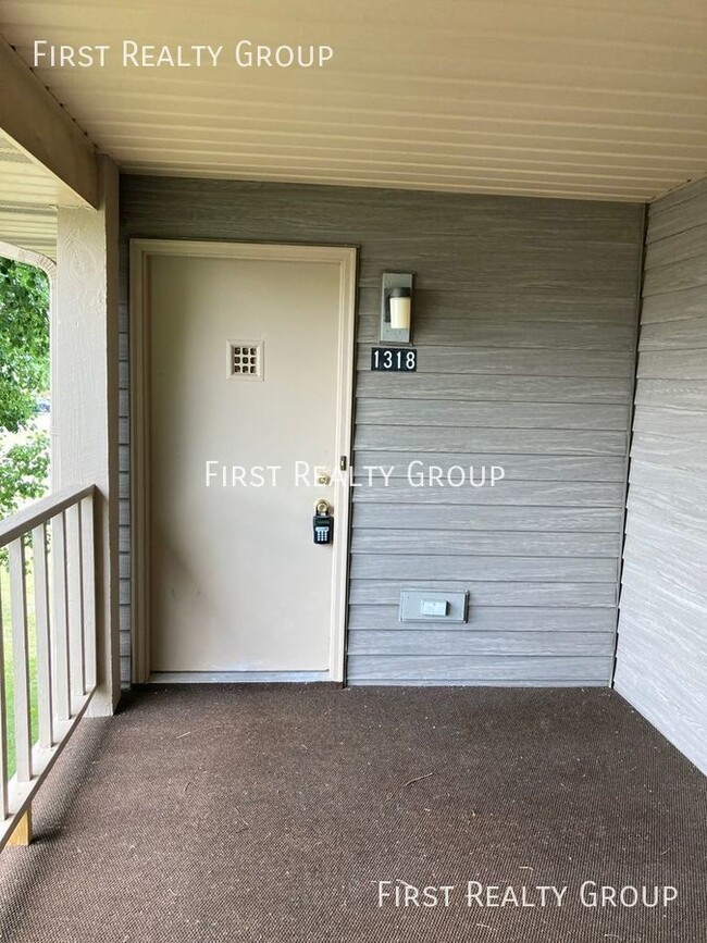 Photo - 1318 Lyons Rd House