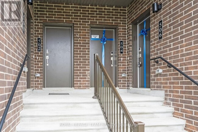 Building Photo - 506 Mishi Private