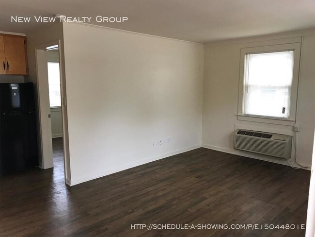Building Photo - 201 Chandler Dr
