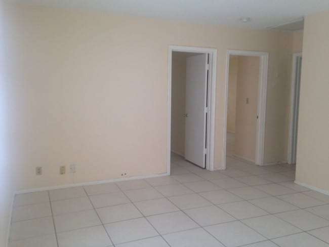 Foto del edificio - 230 NE 40th St