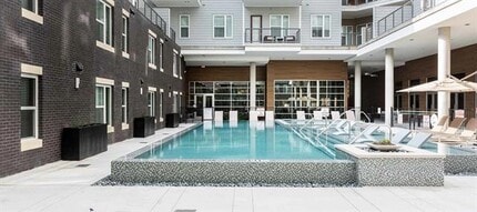 Building Photo - 8110 Park Ln