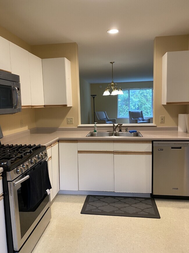 kitchen - 8 Steeplebush Rd