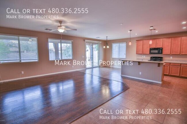 Foto del edificio - 1124 W Fir Tree Rd