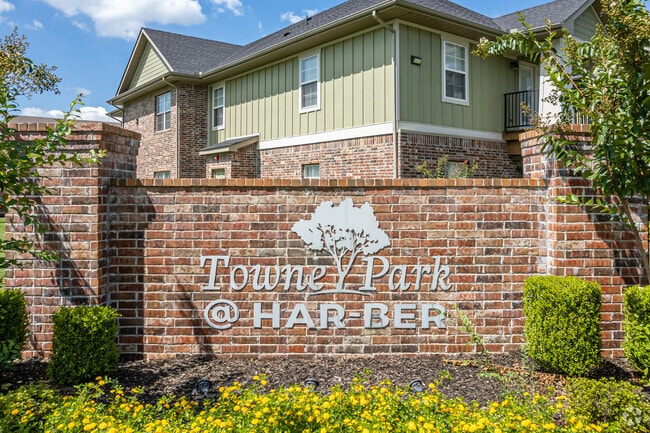 Building Photo - Towne Park Apartments