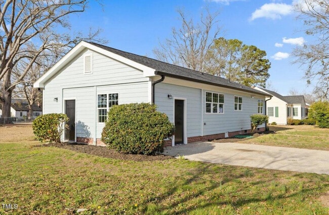 Foto del edificio - 126 Mayo St