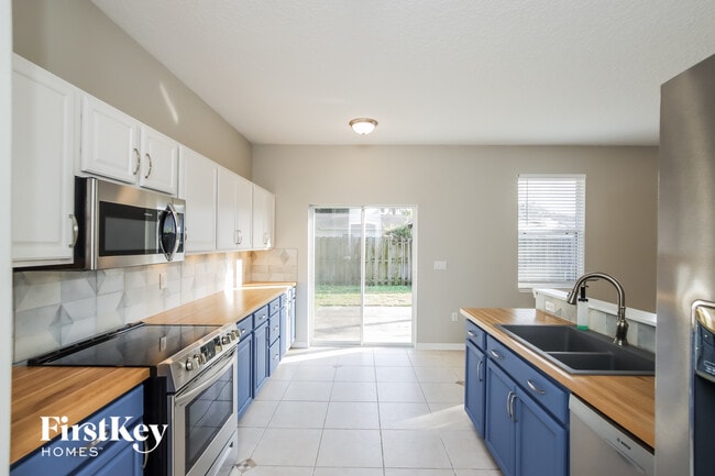 Building Photo - 2134 Pumpkin Pl NE