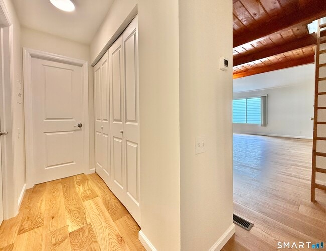 Building Photo - 64 Olcott Way