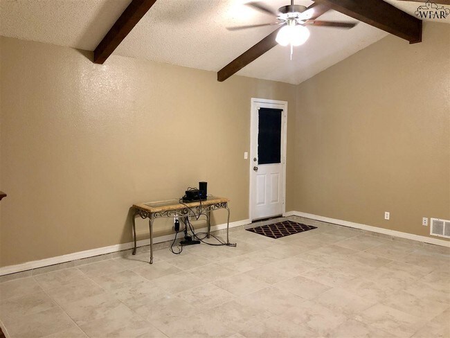 Building Photo - 5512 Rhone Dr