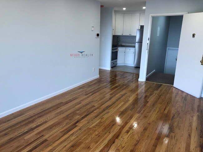 Foto del edificio - 48-45 58th St