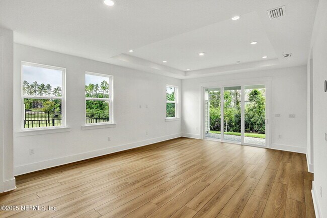 Building Photo - 311 Bay Lk Dr
