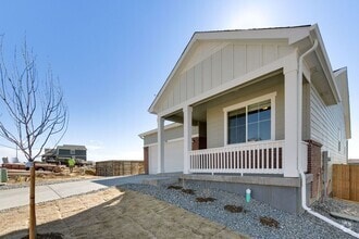 Building Photo - 770 Crestone St